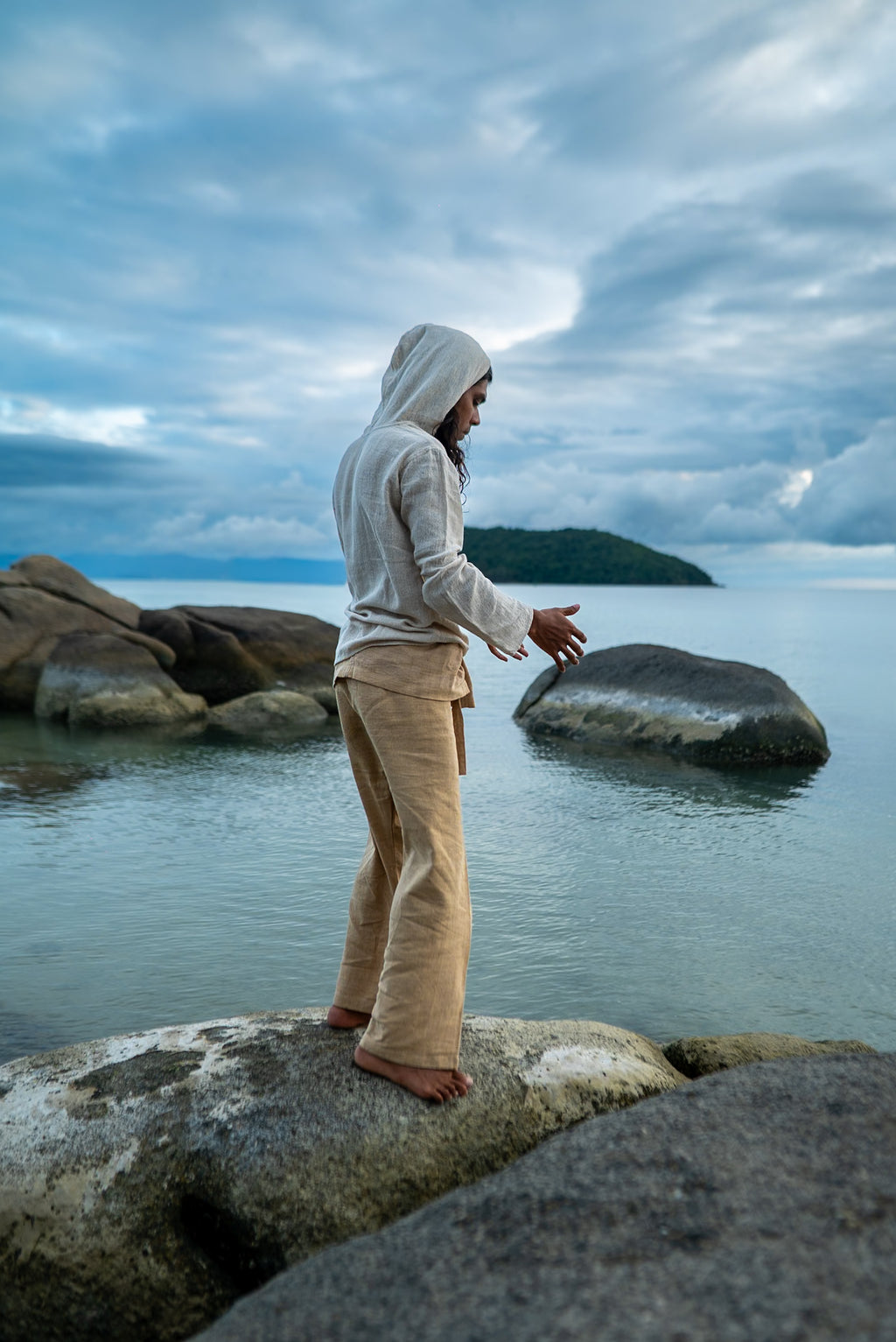 Full Sleeve Top with Hood - Unisex - Hemp - Natural White